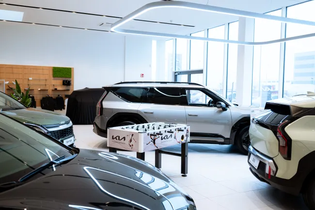 Kia-Elektroautos im Autohaus Stahl in Wien